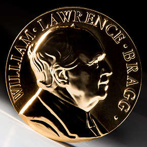 Inscription on the medal reads: William Lawrence Bragg